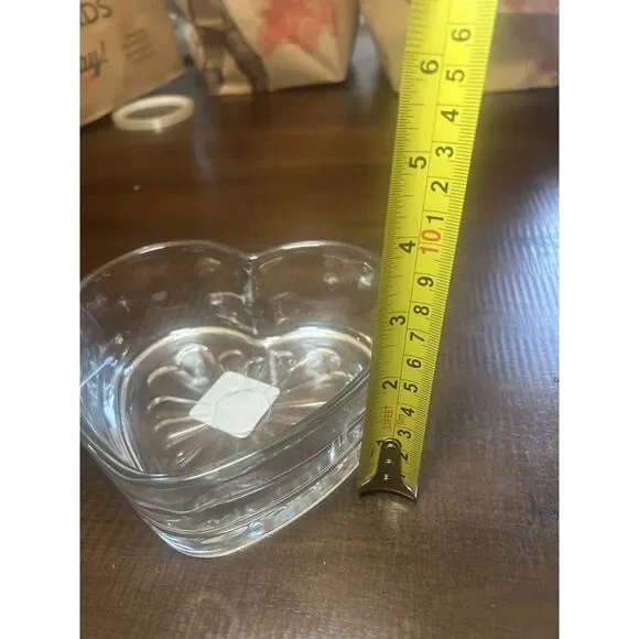 Vintage Libbey Glass Heart Bowl 6” Clear Pressed Candy Dish Sunburst Bottom - Picture 6 of 7